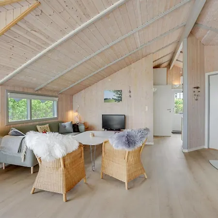 Ely - 300m From The Sea By Interhome *