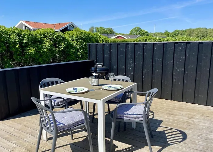 Ely - 300m From The Sea By Interhome *