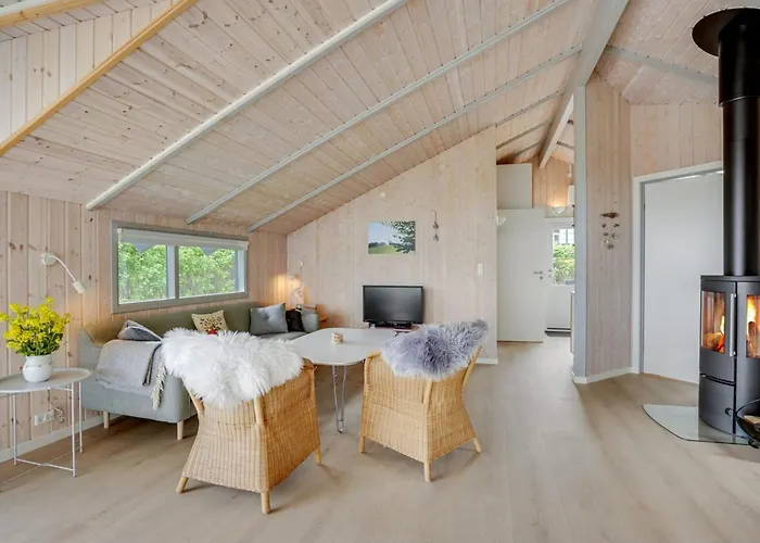 Ely - 300m From The Sea By Interhome *